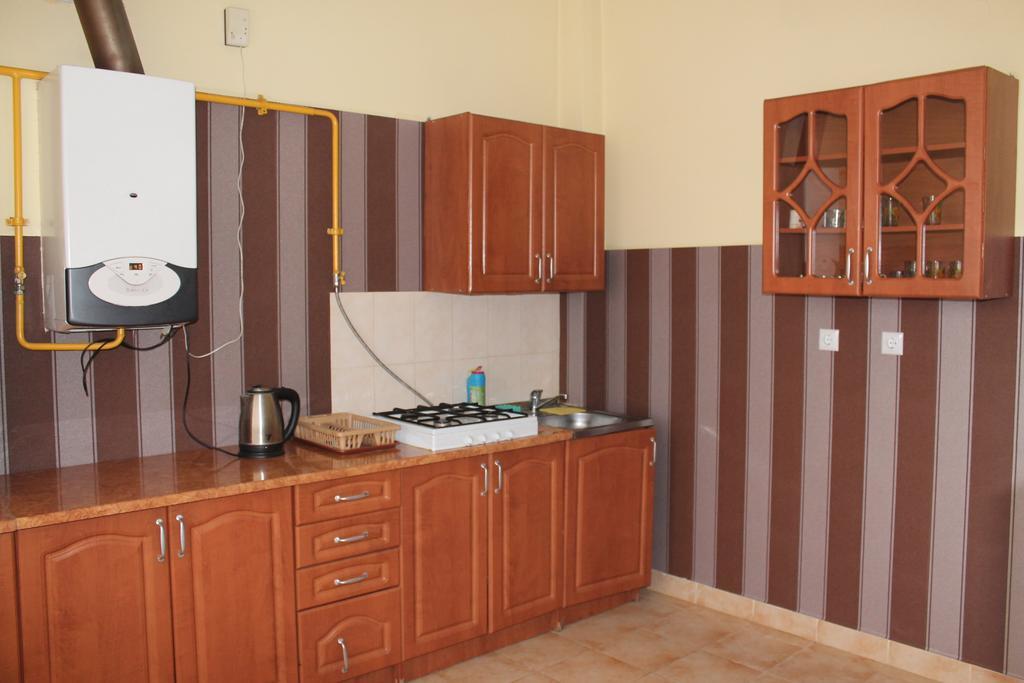 Apartments On Parkaniya 2A ムカチェヴォ エクステリア 写真